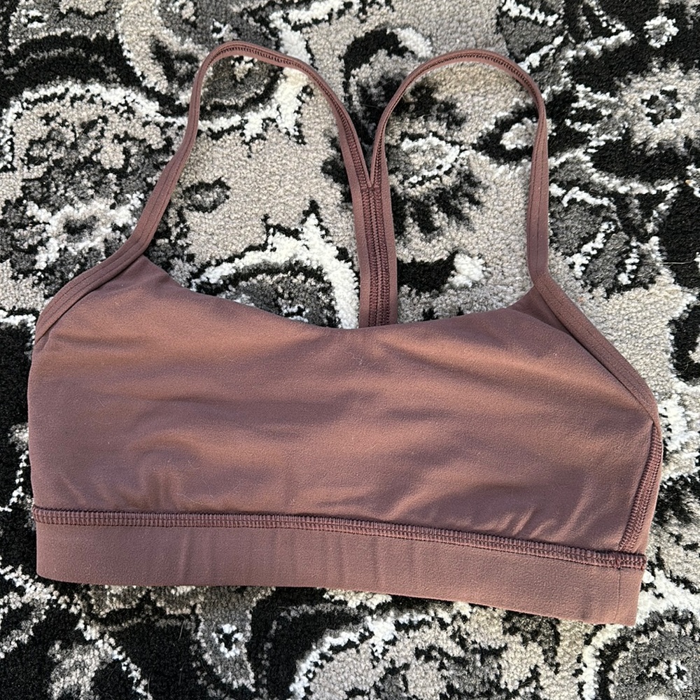 Lululemon size 4 Y flow sports bra